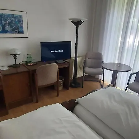 Отель Zur Kroner Heide 3*