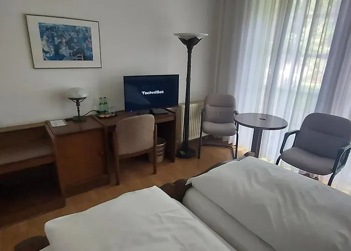 Отель Zur Kroner Heide 3*